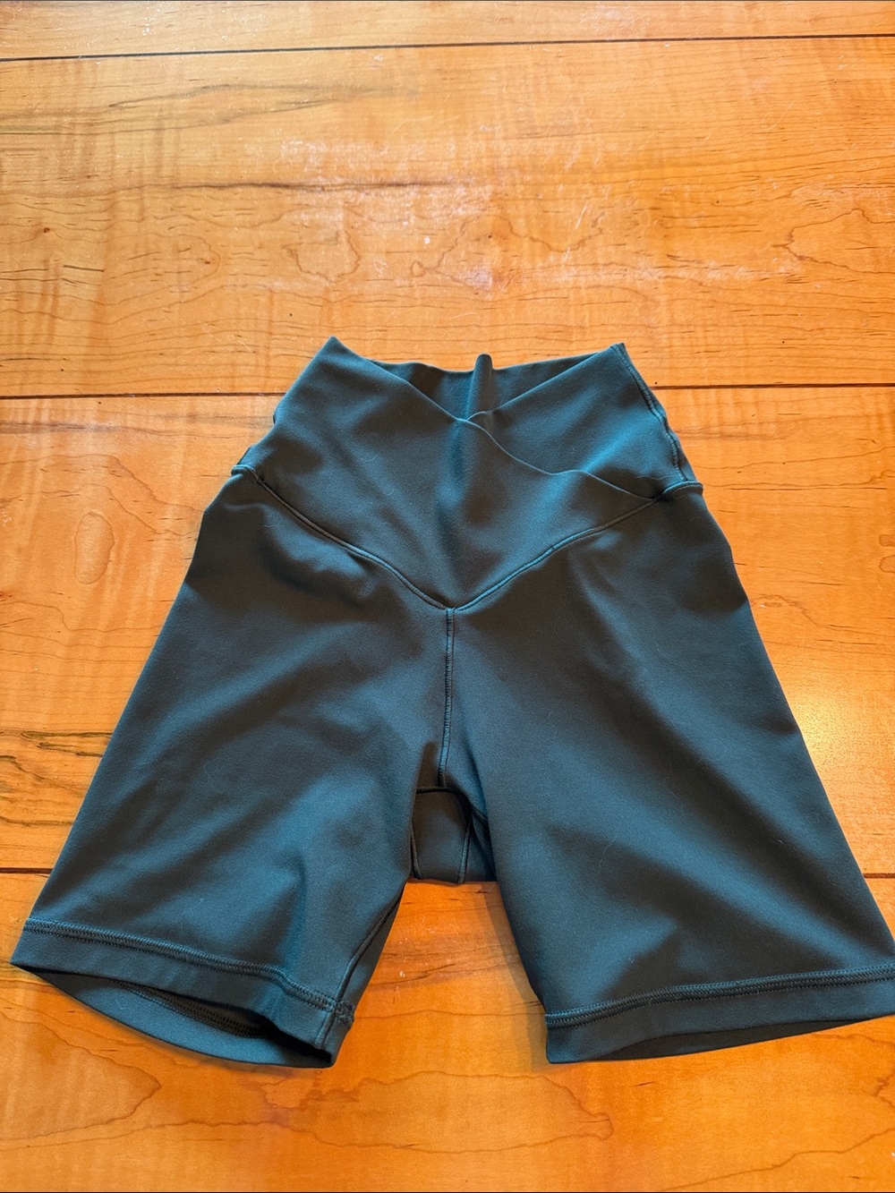 Aerie XS dark hunter green crossover bike shorts